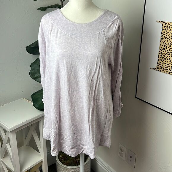 Chico's Tops - Chicos Zenergy Lavender Top